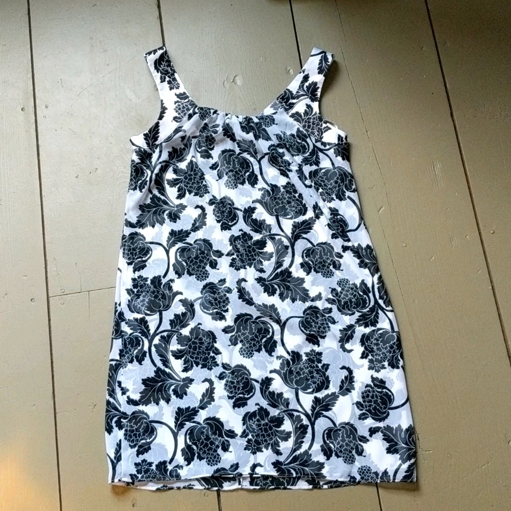 EUC WHBM Floral White and Black Dress